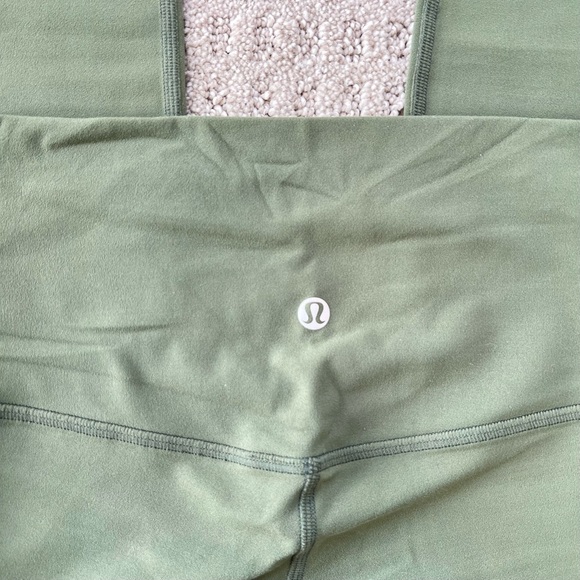 Lululemon Cropped Green Align Leggings - Picture 3 of 5